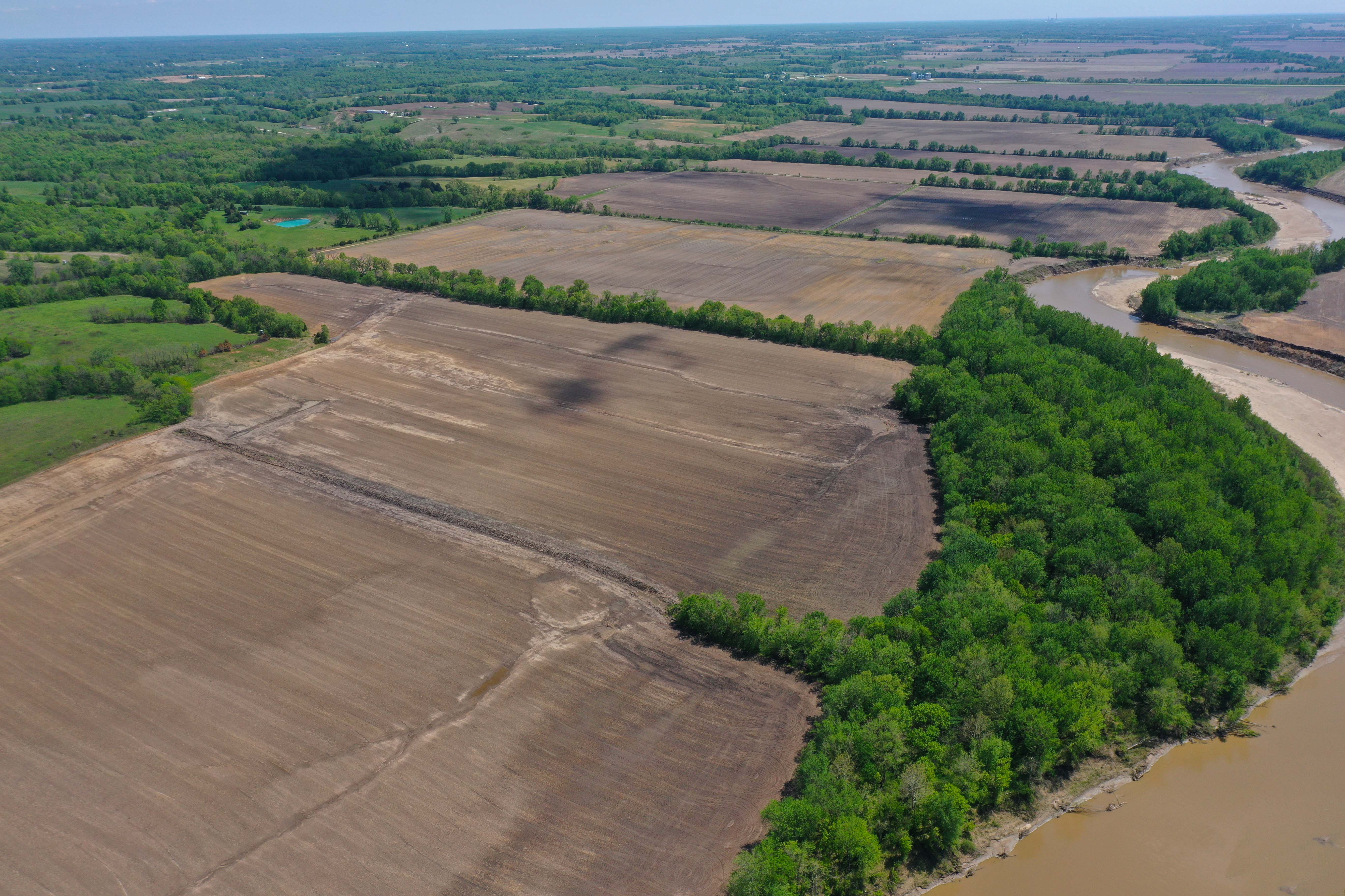 128 Acres M/L Chariton River Bottom Ground. 3.5 Return!!!! Missouri
