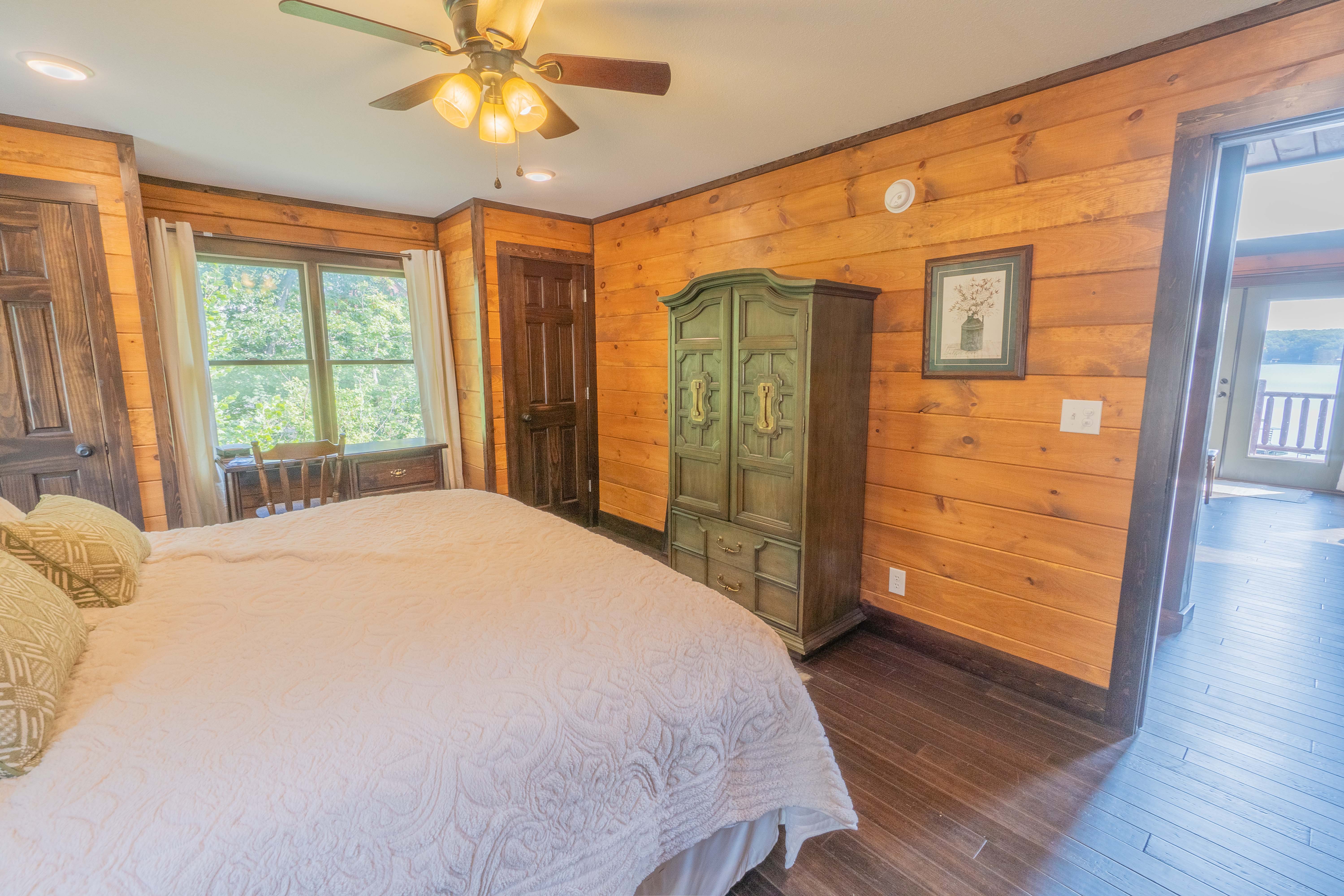 Lake Nehai Home Missouri Land & Farm